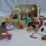 D14490 Sylvanian families camper 